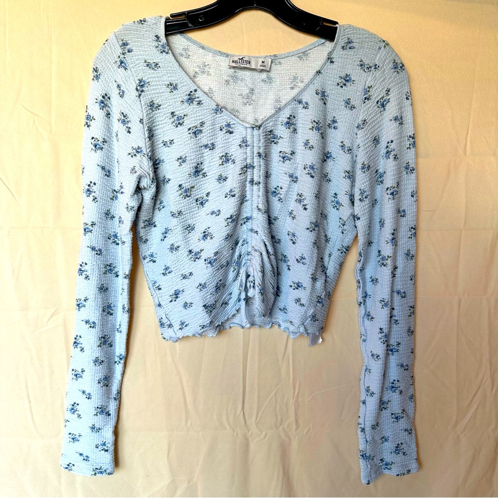 Hollister cropped floral tie cinch front long sleeve top